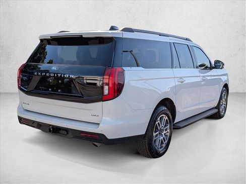 Used 2025 Ford Expedition Max Active AWD/4WD image 5