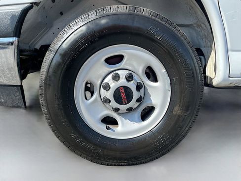 Used 2024 GMC Savana 2500 w/ Driver Convenience Package RWD image 26