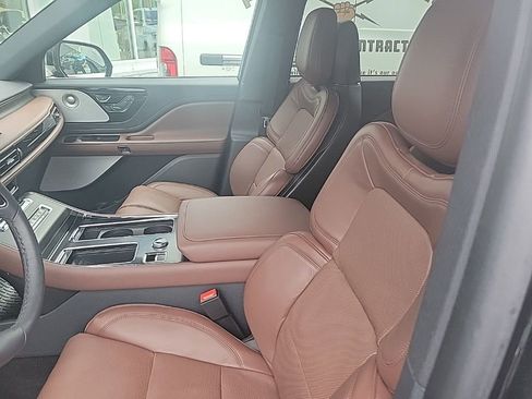Used 2025 Lincoln Aviator Reserve w/ Equipment Group 201A AWD/4WD image 22