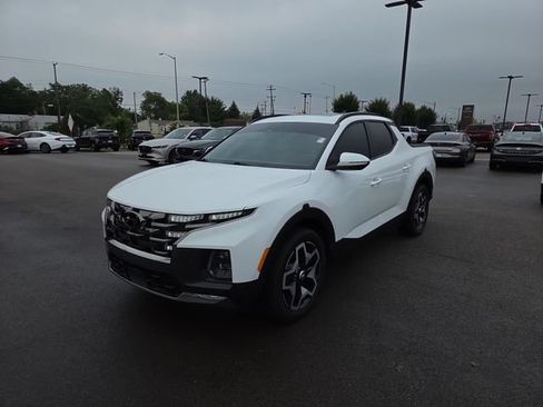 Used 2023 Hyundai Santa Cruz Limited w/ Cargo Package AWD/4WD image 2
