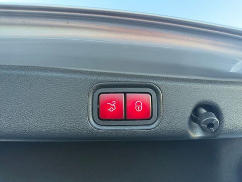 Used 2018 Mercedes-Benz E 300 4MATIC w/ Premium 1 Package image 46