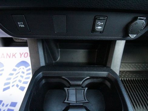 Used 2018 Toyota Tacoma SR5 image 26