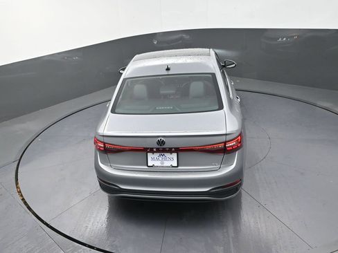 New 2026 Volkswagen Jetta SE FWD image 18