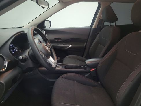 Used 2022 Nissan Kicks SV image 17