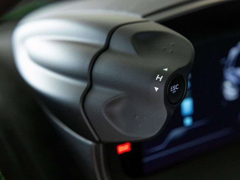 New 2026 McLaren 750S image 23