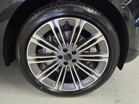 New 2026 Land Rover Range Rover Sport SE AWD/4WD image 9
