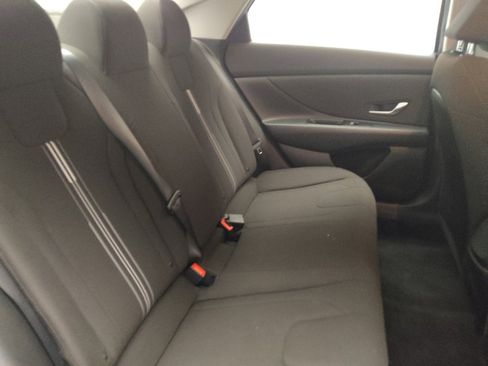 Used 2021 Hyundai Elantra SEL w/ Convenience Package image 19