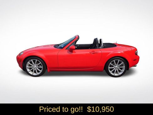 Used 2006 MAZDA MX-5 Miata Grand Touring w/ Premium Pkg RWD image 3