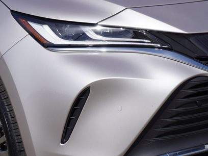 Used 2024 Toyota Venza XLE