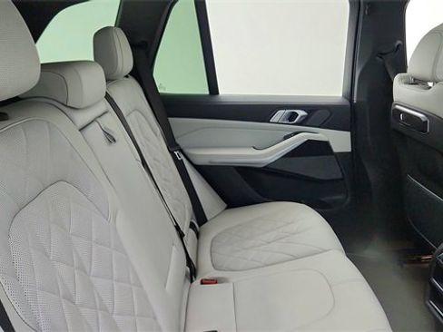 Used 2024 BMW X5 sDrive40i w/ M Sport Package image 26