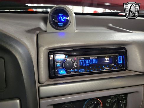 Used 1997 Ford F250 2WD SuperCab Heavy Duty image 23