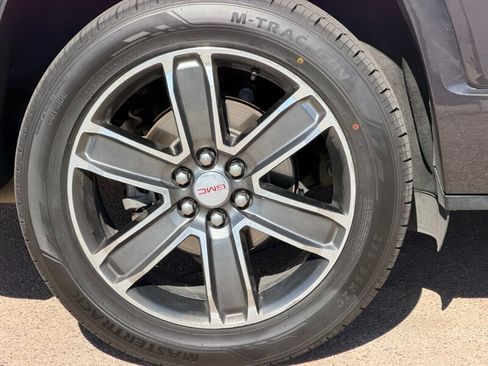 Used 2019 GMC Acadia Denali image 36