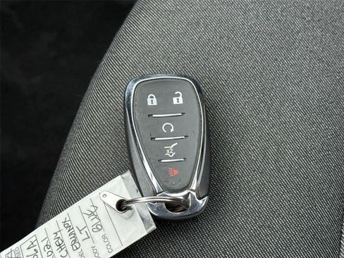 Used 2021 Chevrolet Equinox LT image 29