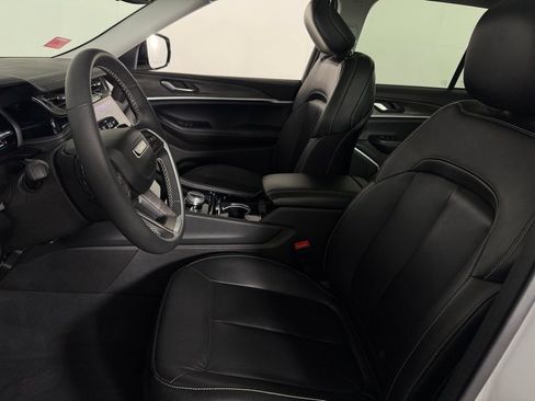 Used 2022 Jeep Grand Cherokee Limited 4xe image 24