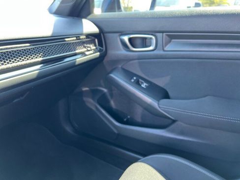 Used 2025 Honda Civic Sport image 20