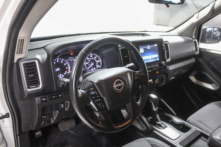 Used 2024 Nissan Frontier SV RWD image 18