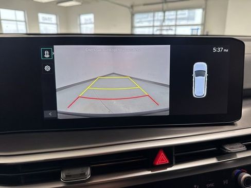 Used 2024 Kia Sorento S image 40