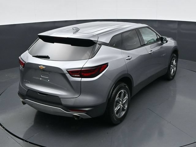 Used 2025 Chevrolet Blazer LT FWD image 30