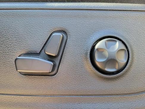 Used 2019 RAM 1500 Big Horn AWD/4WD image 18