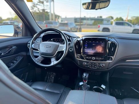 Used 2024 Chevrolet Traverse RS w/ LPO, Floor Liner Package AWD/4WD image 13