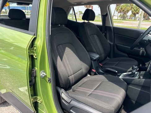 Used 2024 Hyundai Venue SEL FWD image 16