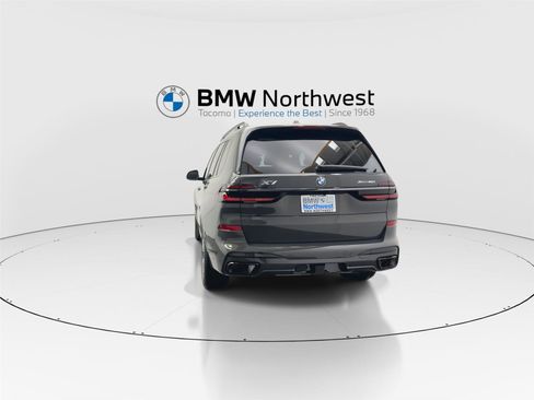 New 2026 BMW X7 xDrive40i w/ M Sport Package image 13
