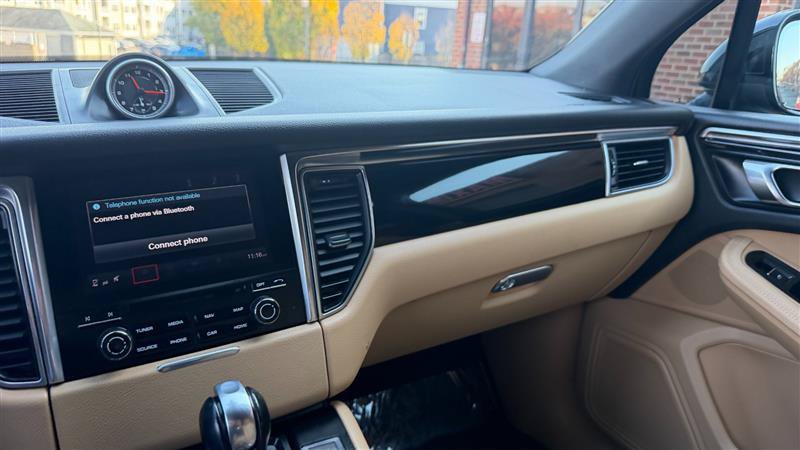 Used 2018 Porsche Macan S AWD/4WD image 36