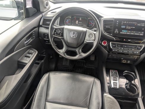 Used 2019 Honda Pilot Touring image 18
