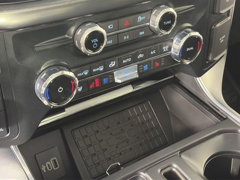 Used 2025 Ford F150 Platinum w/ Equipment Group 702A High image 21