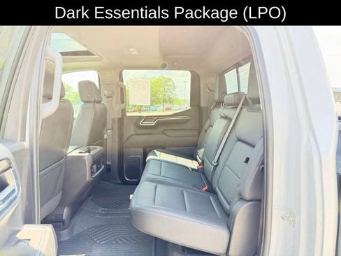 Used 2024 Chevrolet Silverado 1500 LT Trail Boss w/ LT Trail Boss Premium Package AWD/4WD image 9