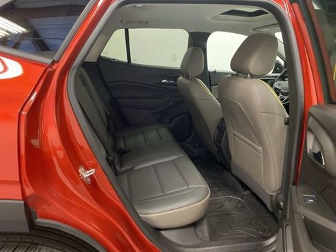 Certified 2024 Chevrolet Trax ACTIV w/ Sunroof Package image 28