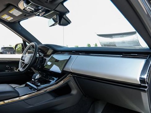 New 2026 Land Rover Range Rover Sport Dynamic SE AWD/4WD image 15