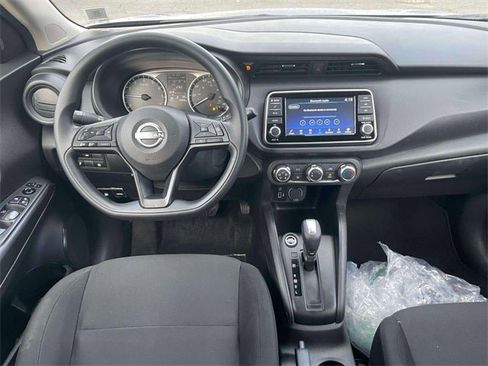Certified 2025 Nissan Kicks Play S image 44