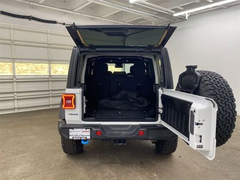 Used 2024 Jeep Wrangler Unlimited Rubicon 4xe image 29