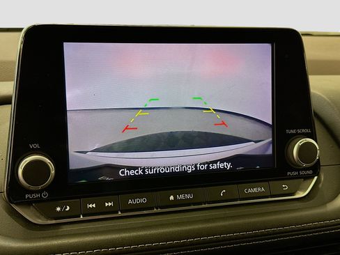 Used 2023 Nissan Rogue SV image 22