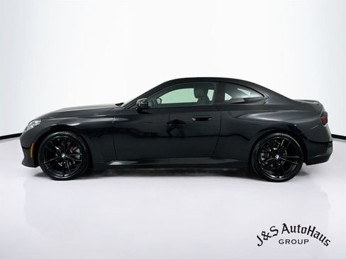 Used 2024 BMW 230i Coupe w/ Premium Package RWD image 4