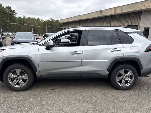 Used 2023 Toyota RAV4 XLE AWD/4WD image 7