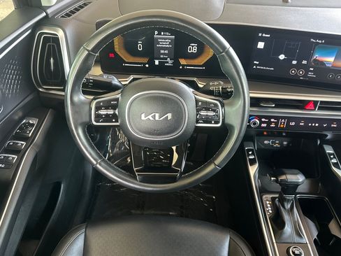 Used 2024 Kia Sorento S FWD image 14