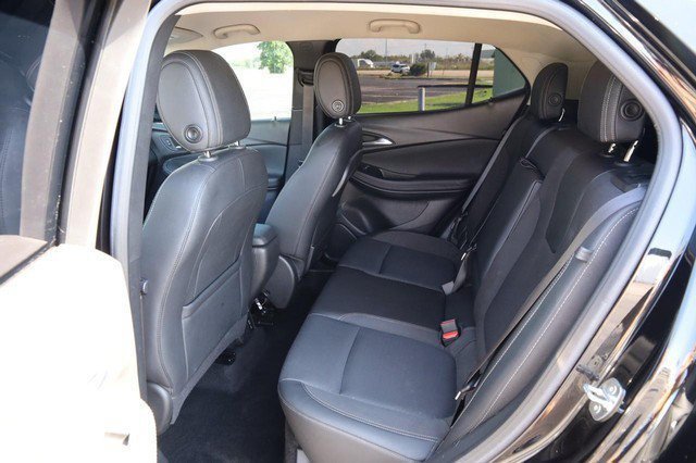 Used 2022 Buick Encore GX Select w/ Sport Touring Package FWD image 10