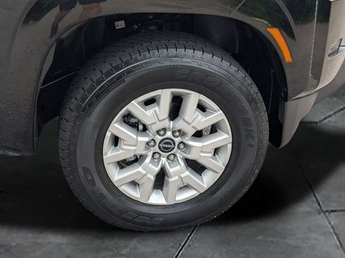 Used 2022 Nissan Frontier SV RWD image 11