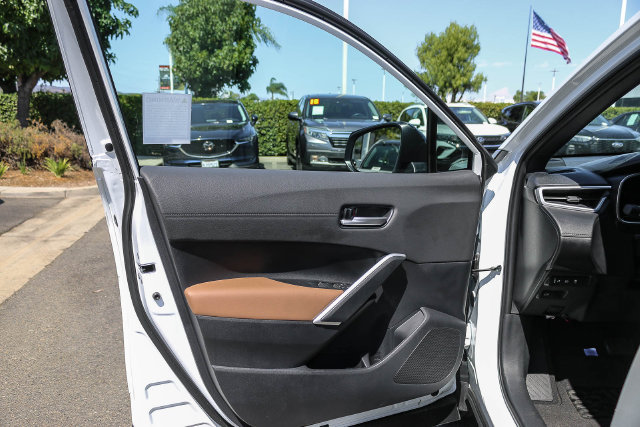 Used 2026 Toyota Corolla Cross XLE w/ Convenience Package FWD image 28