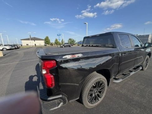 Used 2022 Chevrolet Silverado 1500 RST w/ Rally Edition AWD/4WD image 3