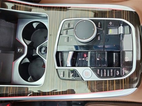 Used 2026 BMW X7 xDrive40i image 54