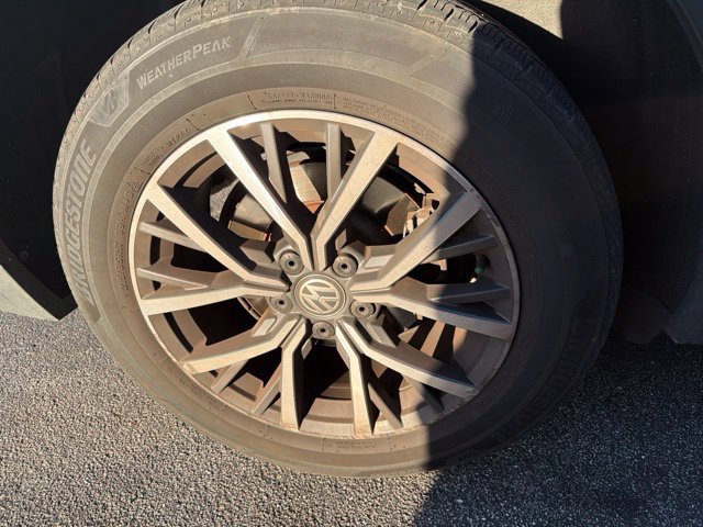 Used 2019 Volkswagen Tiguan SE AWD/4WD image 14