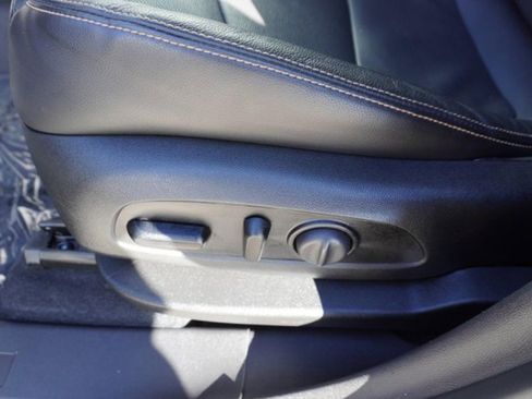 Used 2021 GMC Terrain SLT w/ Infotainment Package II image 23