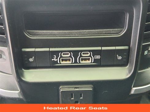 Used 2020 RAM 1500 Laramie w/ Night Edition image 34