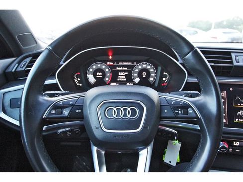 Used 2022 Audi Q3 2.0T Premium Plus w/ Premium Plus Package AWD/4WD image 15