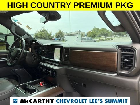 Used 2025 Chevrolet Silverado 2500 High Country w/ High Country Premium Package AWD/4WD image 38