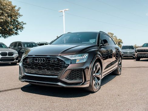 Used 2023 Audi RS Q8 w/ Black Optic Package image 3