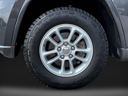 Used 2018 Jeep Grand Cherokee Limited AWD/4WD image 35